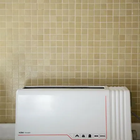 Timeless At The Heart Of The Village Ii アパート