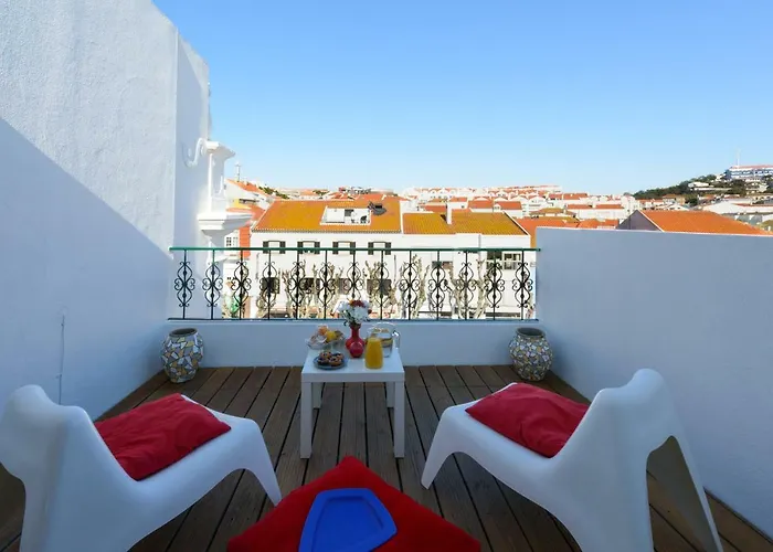 Timeless At The Heart Of The Village Ii *