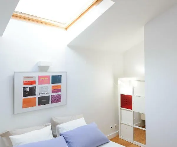 Timeless At The Heart Of The Village Ii *